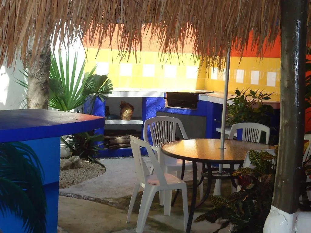 El Acuario Hotel بلايا ديل كارمن