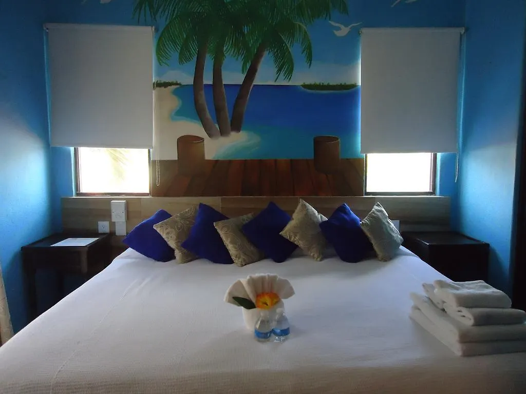 El Acuario Hotel بلايا ديل كارمن المكسيك