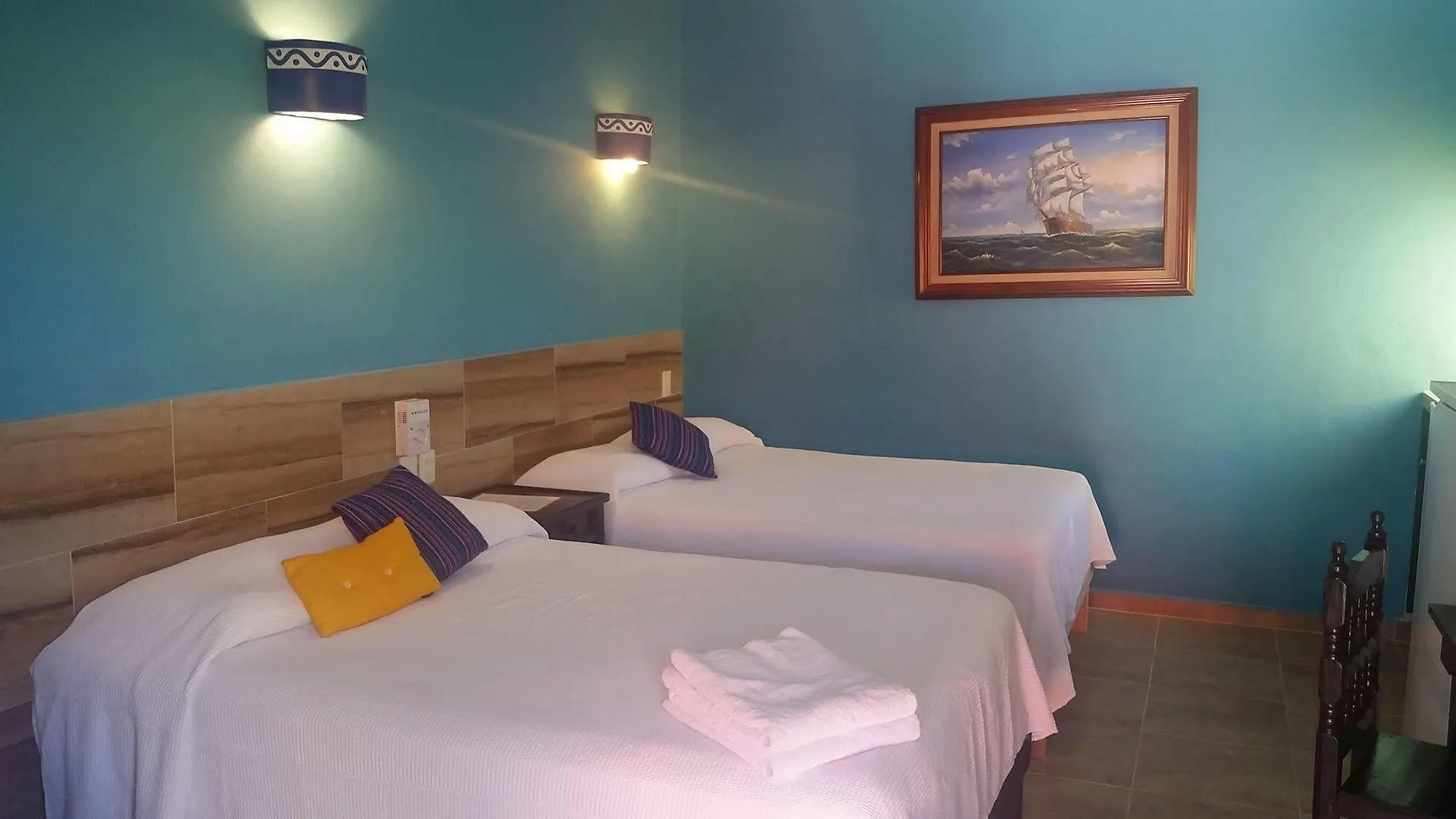 El Acuario Hotel بلايا ديل كارمن
